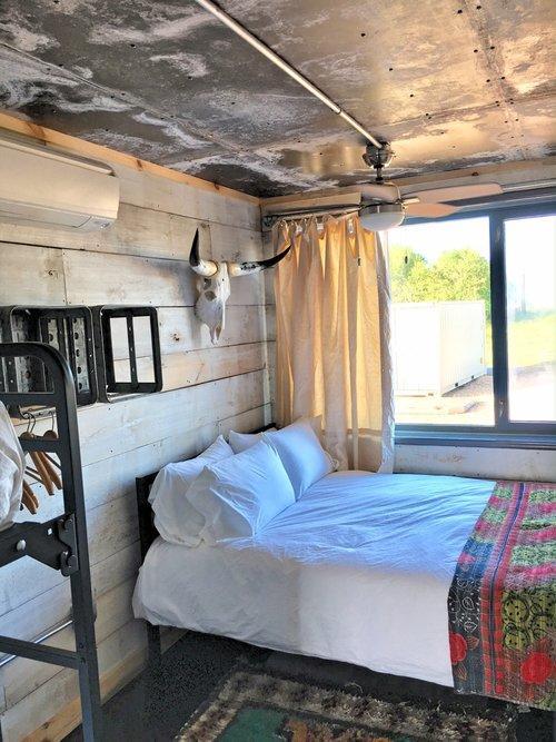 Flophouze Shipping Container Hotel - Houze 5 Round Top Exterior photo